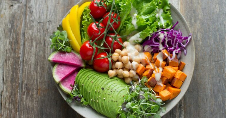 How to Lose Weight with PCOS Without Extreme Dieting